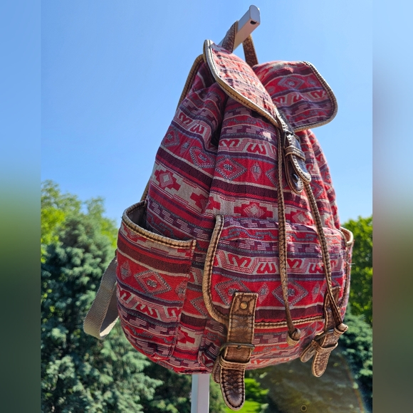 AEROPOSTALE Tribal Design Drawstring Backpack w/Distressed Leather Trim - Picture 3 of 7